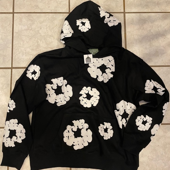 Denim Tears The Cotton Wreath Sweatshirt Black size Medium - Picture 1 of 4
